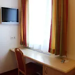 Weinberger Konukevi 3*
