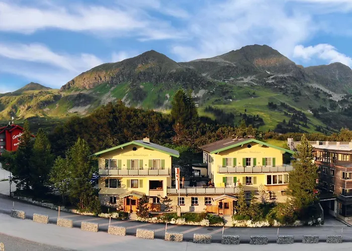 Weinberger Guest house